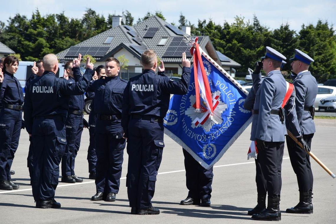 Aż 78 nowych policjantów w szeregach podkarpackiej Policji