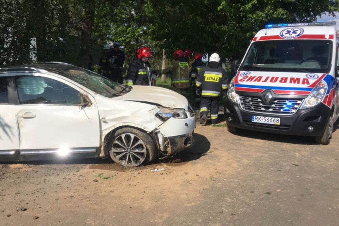BAJDY: Dachowanie samochodu na drodze powiatowej