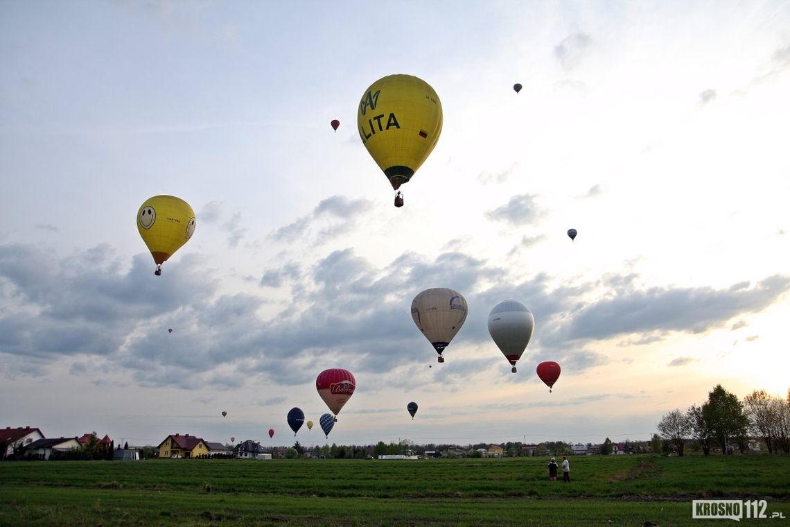 Balony w czerni i bieli oraz kolorze - konkurs fotograficzny