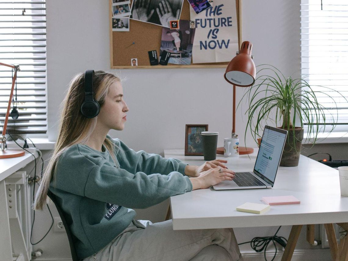 Bezpieczeństwo dzieci w sieci. Jak chronić młodych użytkowników internetu?