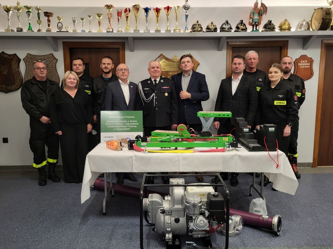 Bezpieczniej i skuteczniej – nowy sprzęt w służbie strażaków z Targowisk