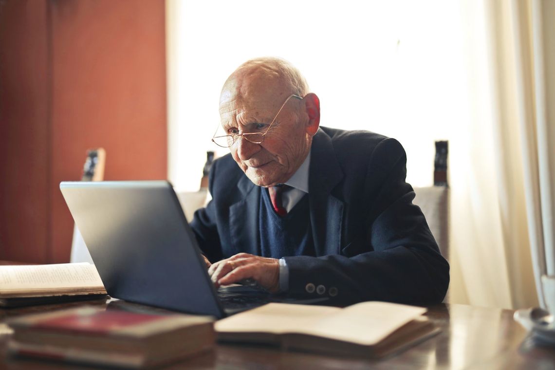„Bezpieczny Senior w cyfrowym świecie” debata społeczna w Głowience