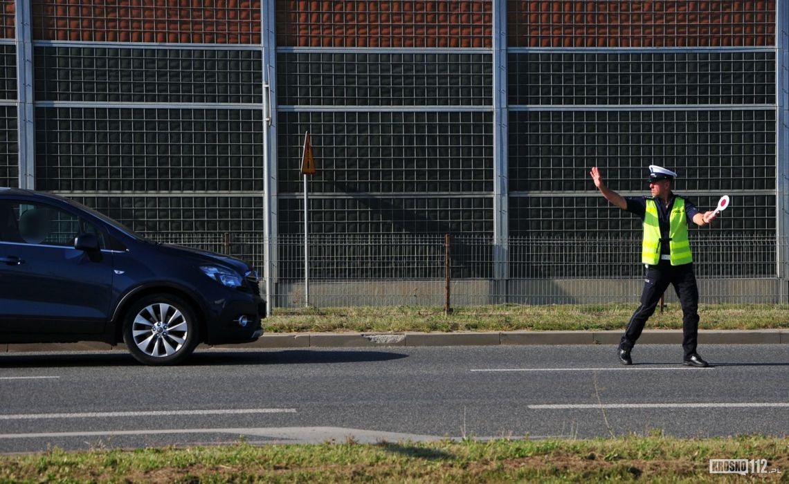Blisko 80 przekroczeń prędkości podczas policyjnej akcji. Nietrzeźwy kierowca zatrzymany w Zręcinie