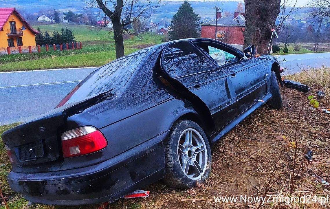 BMW pozostawione po wypadku, "straszy" przy DW993