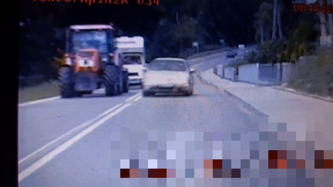 Brawura 28-latka o krok od czołowego zderzenia z radiowozem Policji [WIDEO]