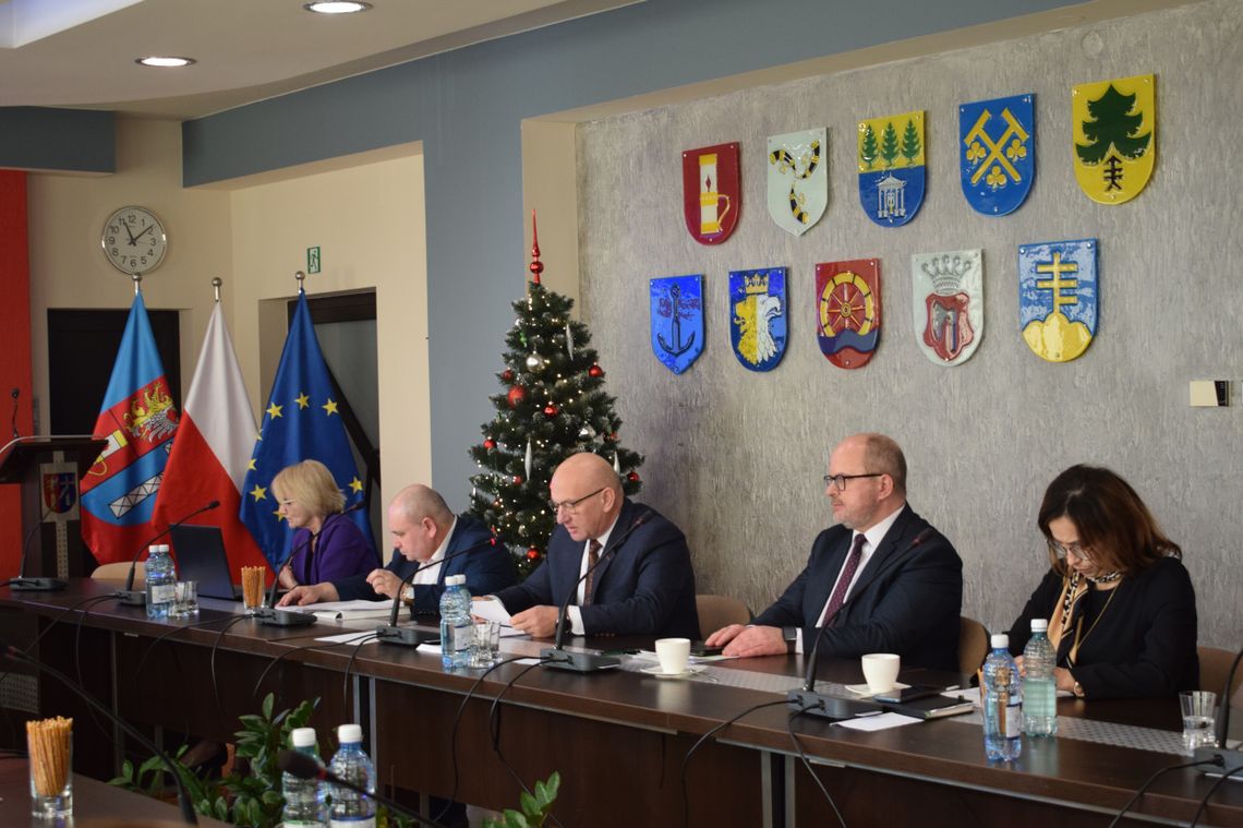 Budżet powiatu krośnieńskiego na 2023 rok. Zaplanowano rezerwę kryzysową