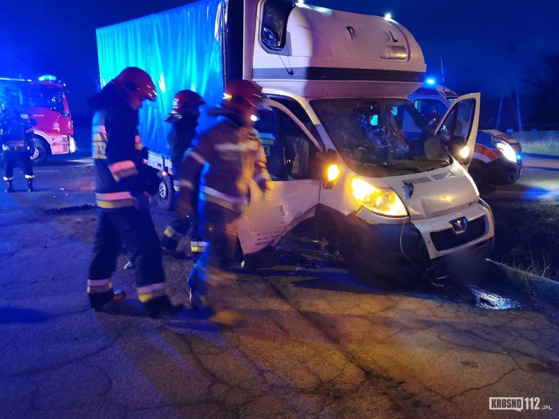? Bus wypadł z łuku na DK19. Kierowca miał około 3 promile