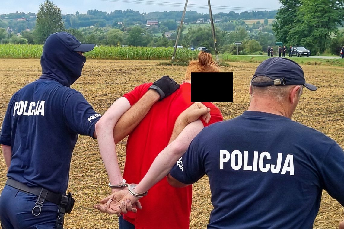 CBŚP zatrzymało pod Dębicą obywateli Białorusi i Ukrainy. Zabezpieczono 28 kg mefedronu CBŚP zatrzymało pod Dębicą obywateli Białorusi i Ukrainy. Zabezpieczono 28 kg mefedronu
