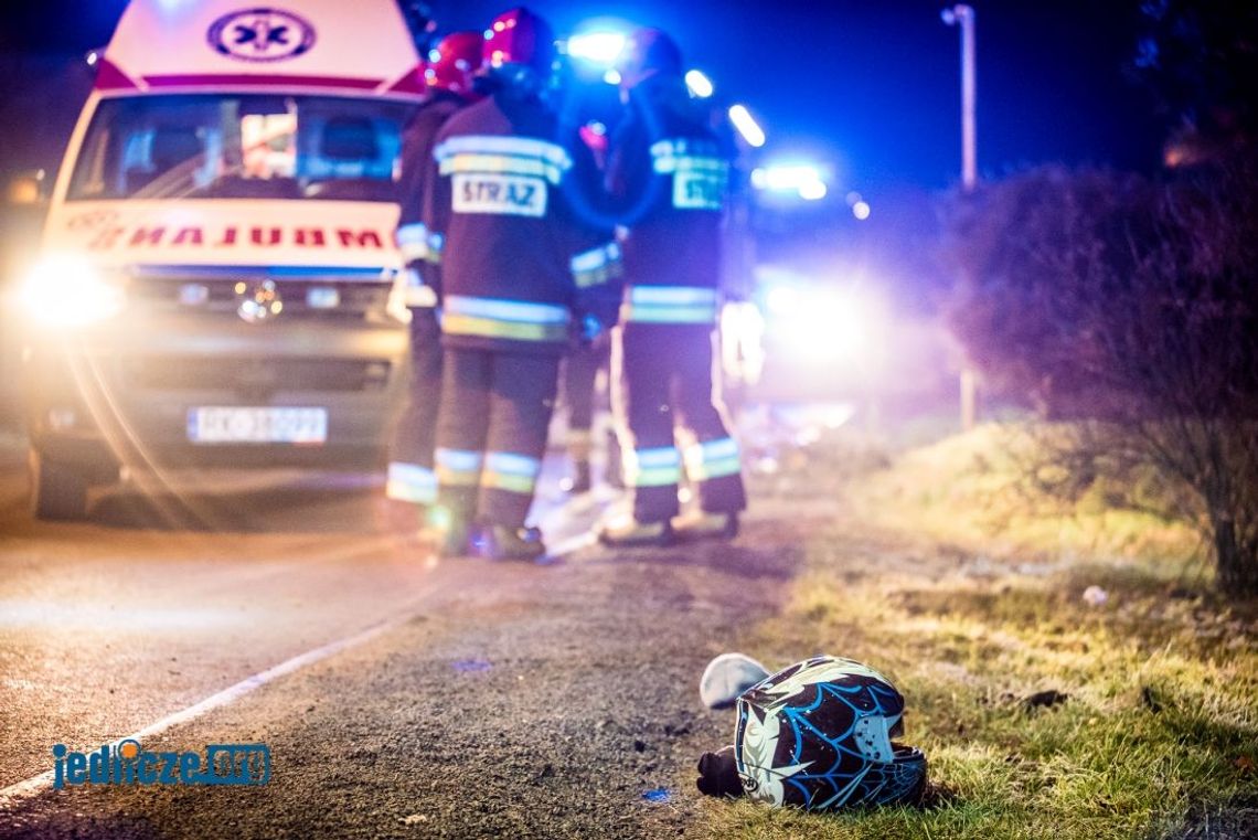 CHLEBNA: Wypadek przy remizie. Motocyklista i jego pasażerka ranni