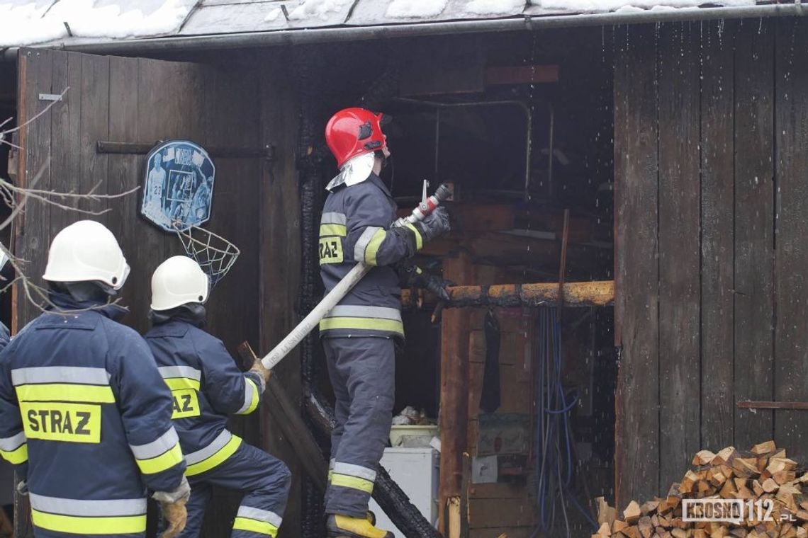 CHORKÓWKA: Pożar budynku gospodarczego