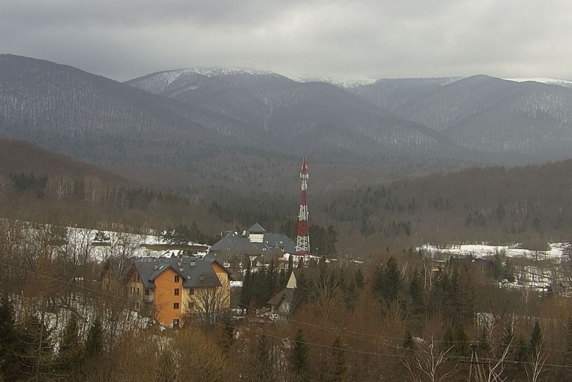Coraz mniej śniegu w Bieszczadach. Szlaki miejscami mogą być oblodzone
