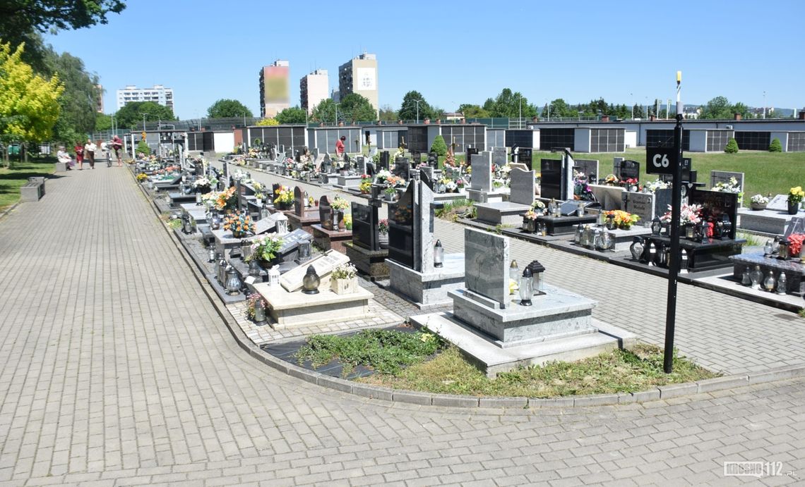 Coraz więcej pochówków urnowych. Krosno sprawdza, czy inwestycja w krematorium ma sens Coraz więcej pochówków urnowych. Krosno sprawdza, czy inwestycja w krematorium ma sens