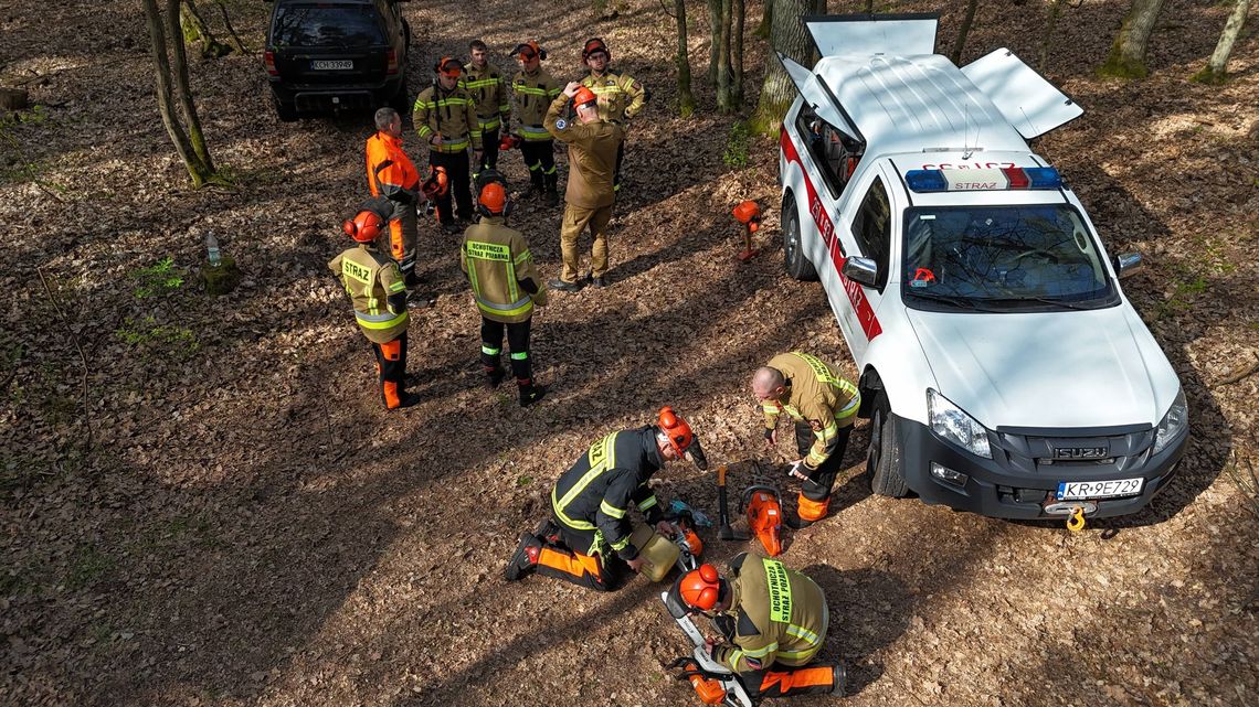 Czterech druhów z OSP Równe ukończyło specjalistyczne szkolenie w Krakowie