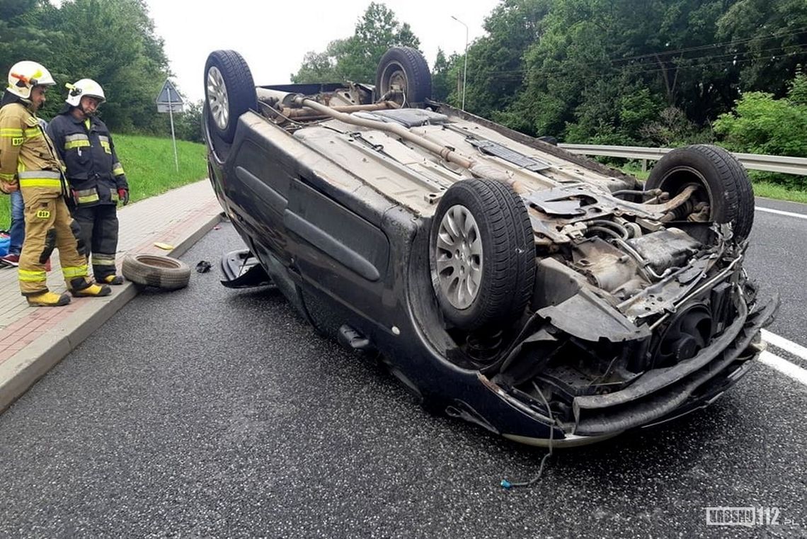 Dachowanie na DK19 w Dukli. Kierowca pod wpływem alkoholu