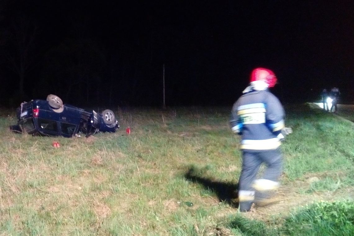 Dachowanie Opla w Cergowej. Kierowca pijany - miał 2,5 promila
