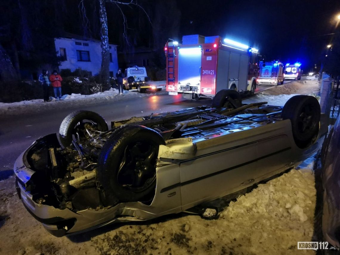 Dachowanie samochodu marki BMW w Świerzowej Polskiej