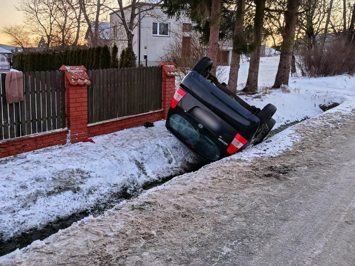 Dachowanie samochodu w Kobylanach