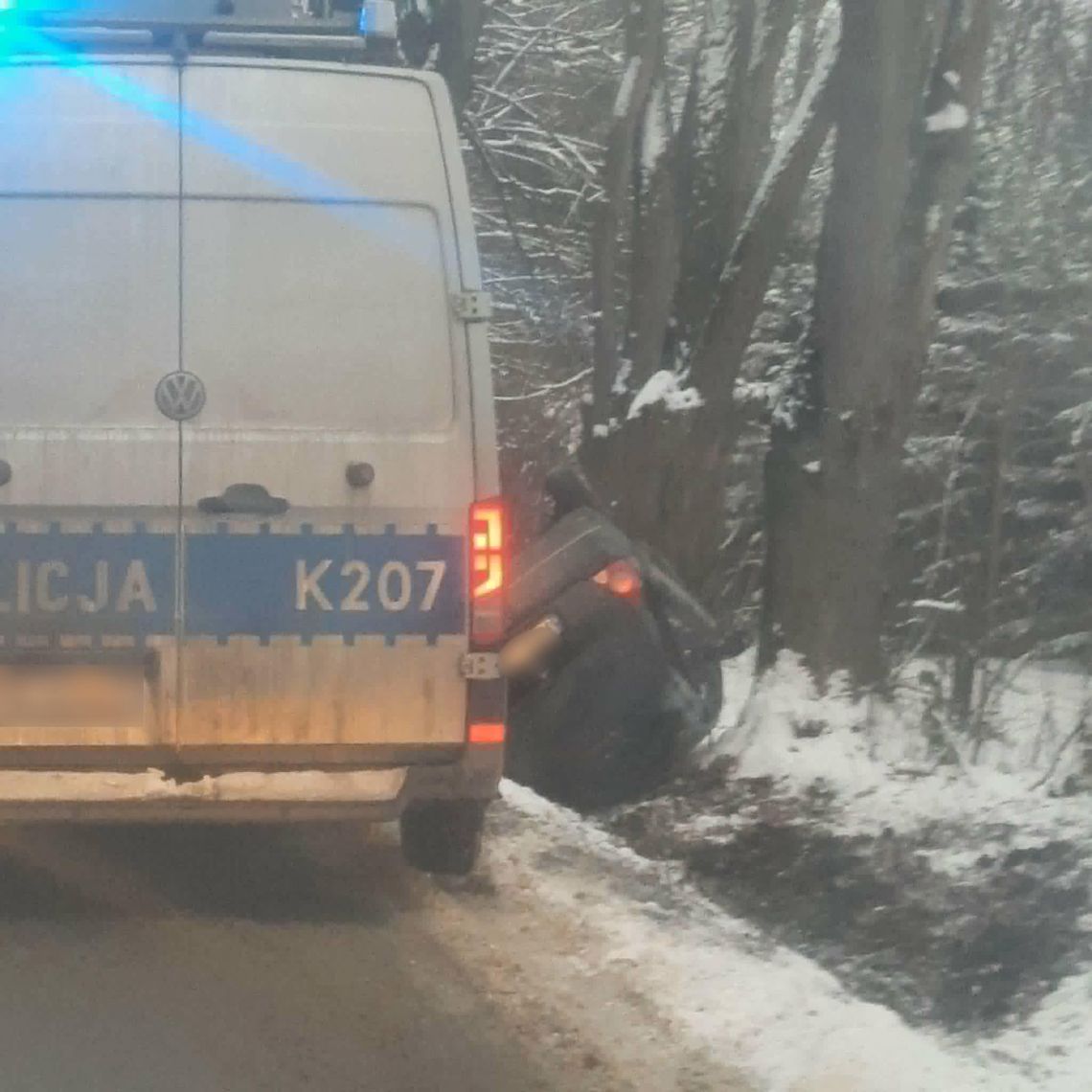 Dachowanie samochodu w Krościenku Wyżnym
