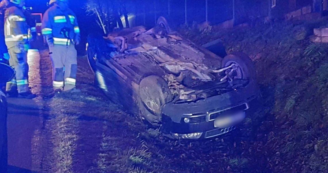 Dachowanie samochodu w Podniebylu Dachowanie samochodu w Podniebylu