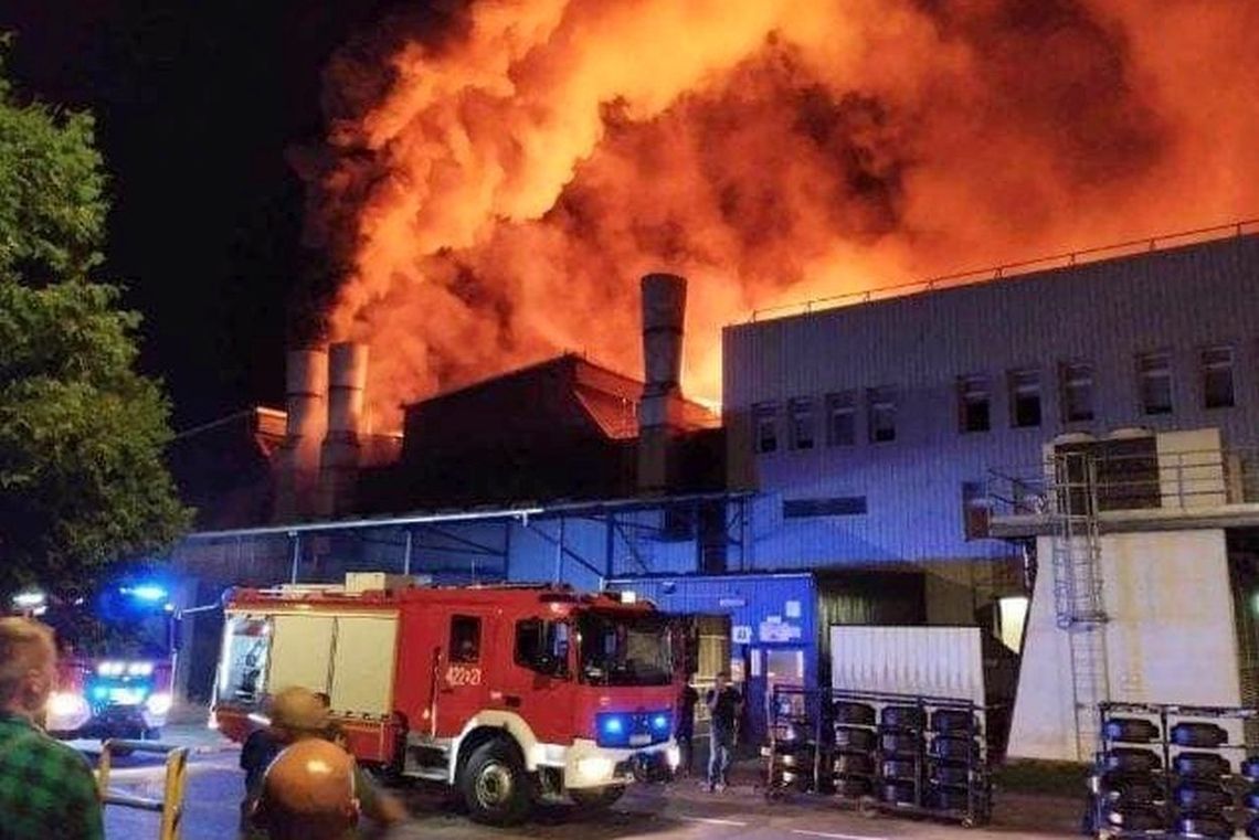 Dębica. Pożar hali produkcyjnej zakładu oponiarskiego
