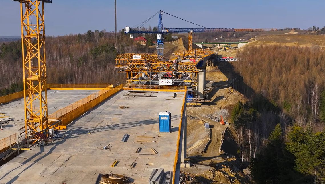 Do Rzeszowa pojedziemy S19 nad koronami drzew. Zobaczcie wideo