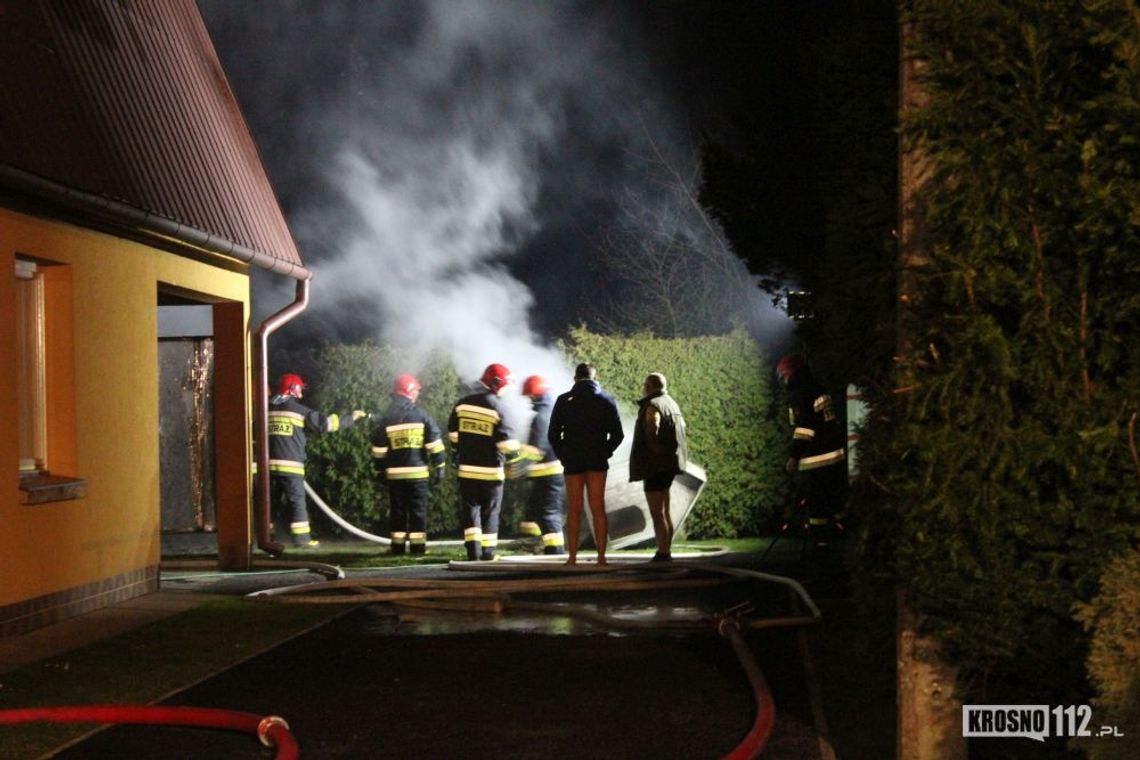DOBIESZYN: Pożar niewielkiego budynku gospodarczego