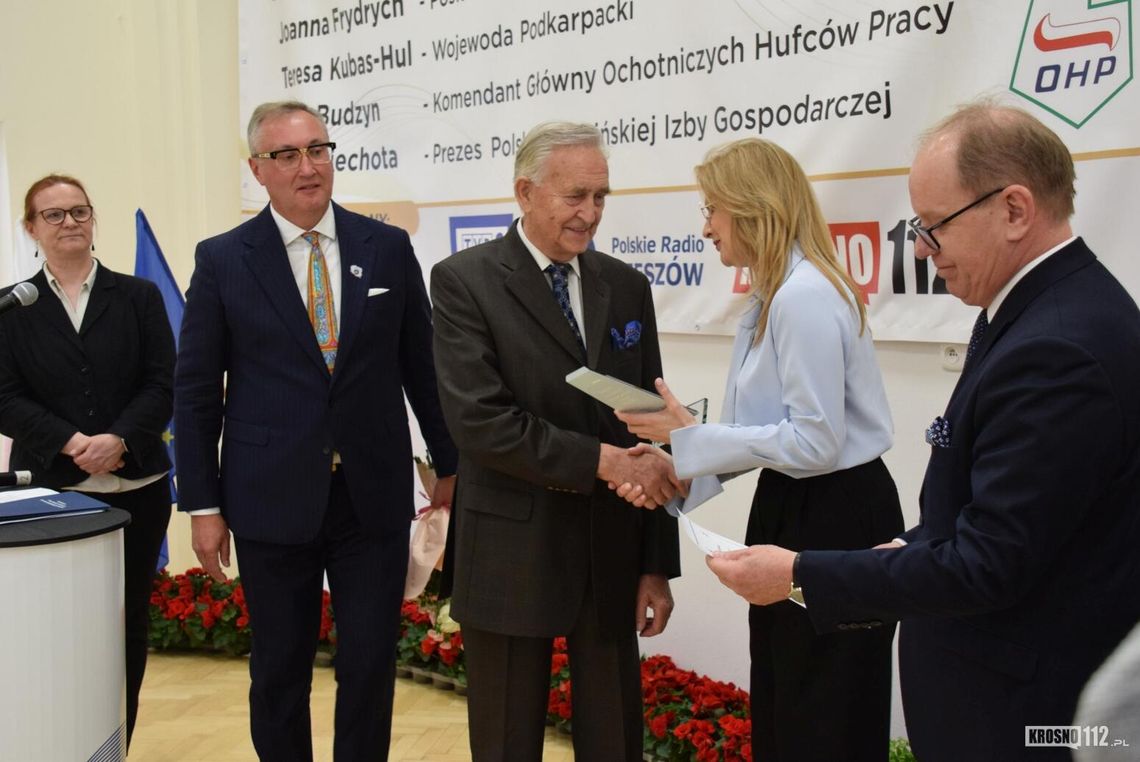 Docenili tych, którzy zmieniają region. Gala "Osobowość Roku 2025" w Iwoniczu [ZDJĘCIA]