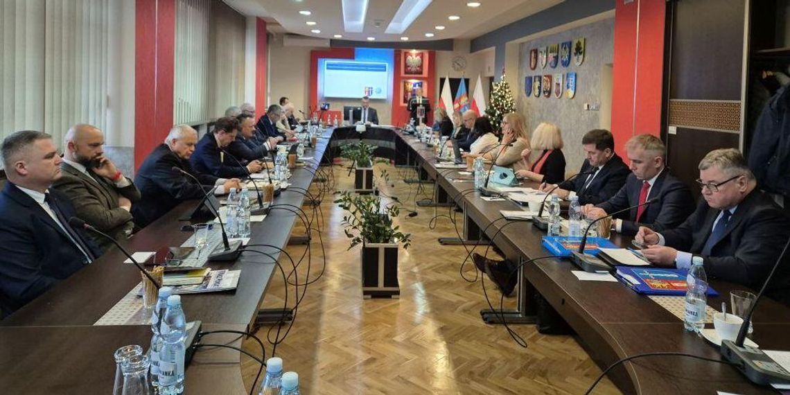 Drogi, mosty i edukacja. Tak wygląda budżet Powiatu Krośnieńskiego na 2026 rok