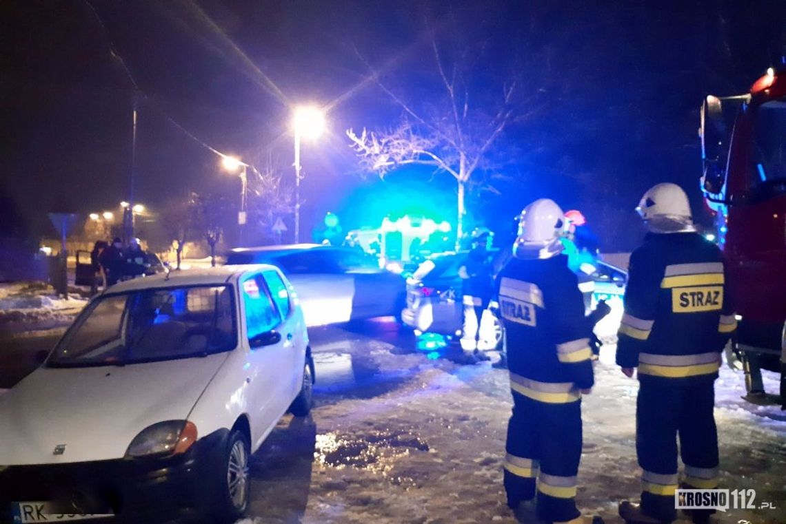 DUKLA: Wypadek tuż przy remizie OSP! Jedna osoba ranna