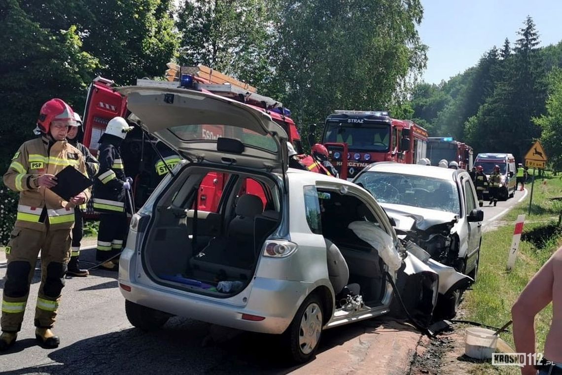 ? Dwie osoby ranne w zderzeniu samochodów na DW991 w Krasnej!