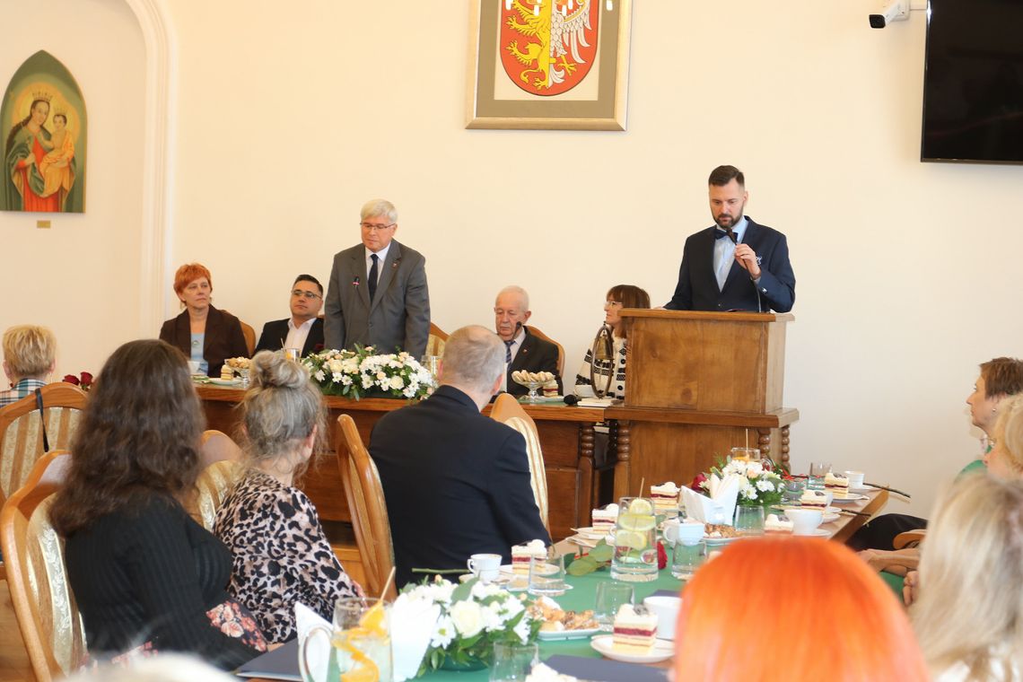 Dzień Edukacji Narodowej w krośnieńskim magistracie [ZDJĘCIA]