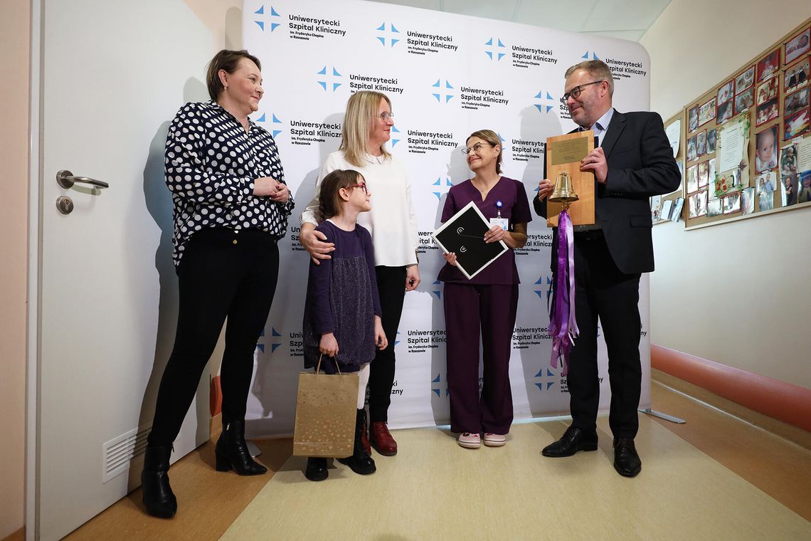 Dzwon Zwycięstwa, czyli symbol nadziei i triumfu w walce wcześniaków
