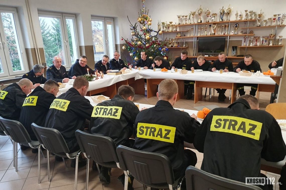 Gdy inni świętują, oni czuwają. Wigilia w KM PSP Krosno