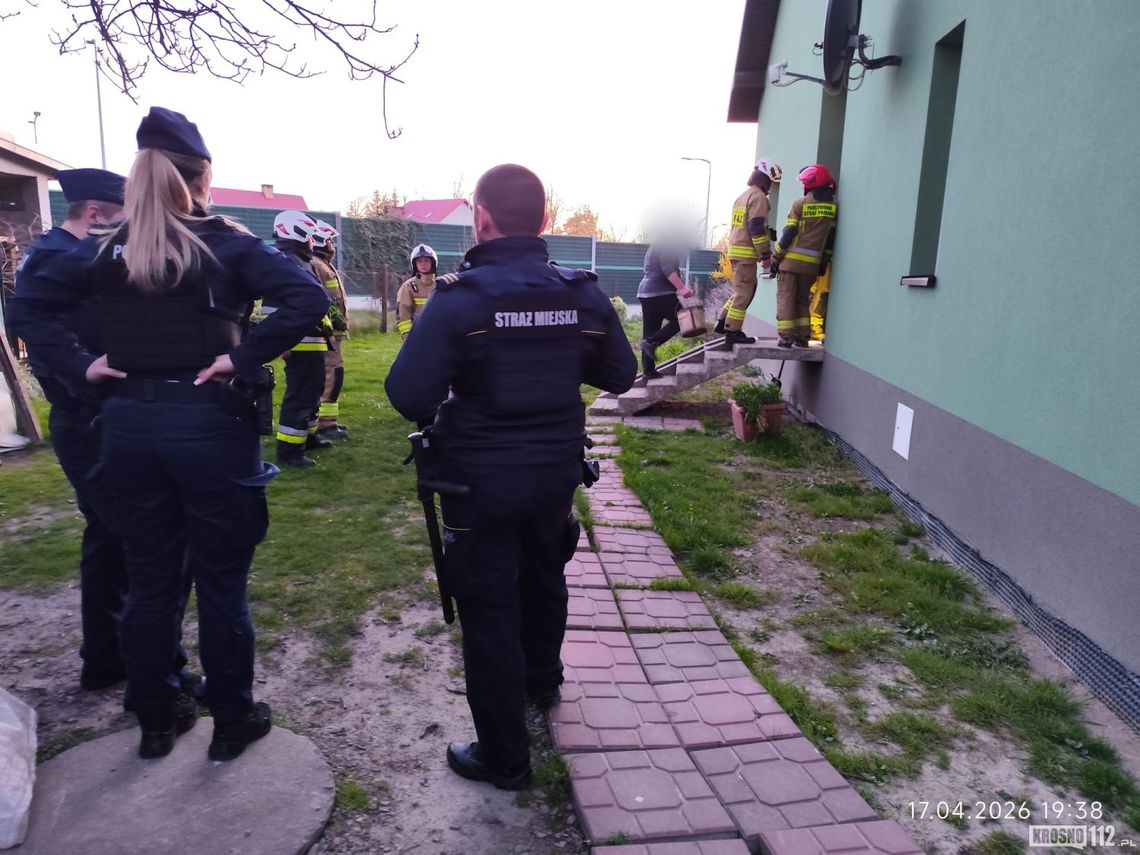 Gęsty dym nad ulicą Grodzką. Interweniowały służby