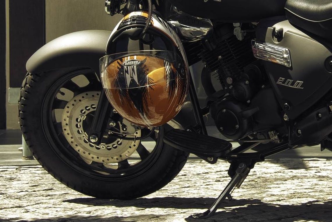 GŁOWIENKA: Pijany 17-latek kierował motocyklem