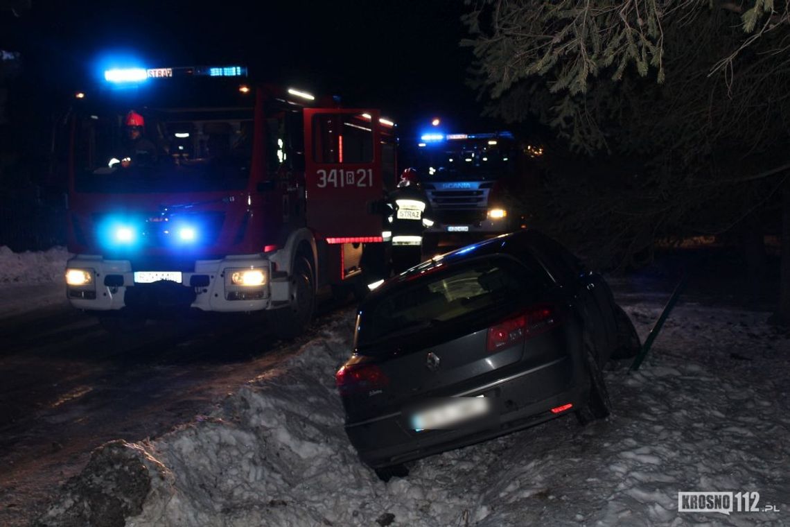 GŁOWIENKA: Wjechał w rów, nie mógł wyjść z samochodu