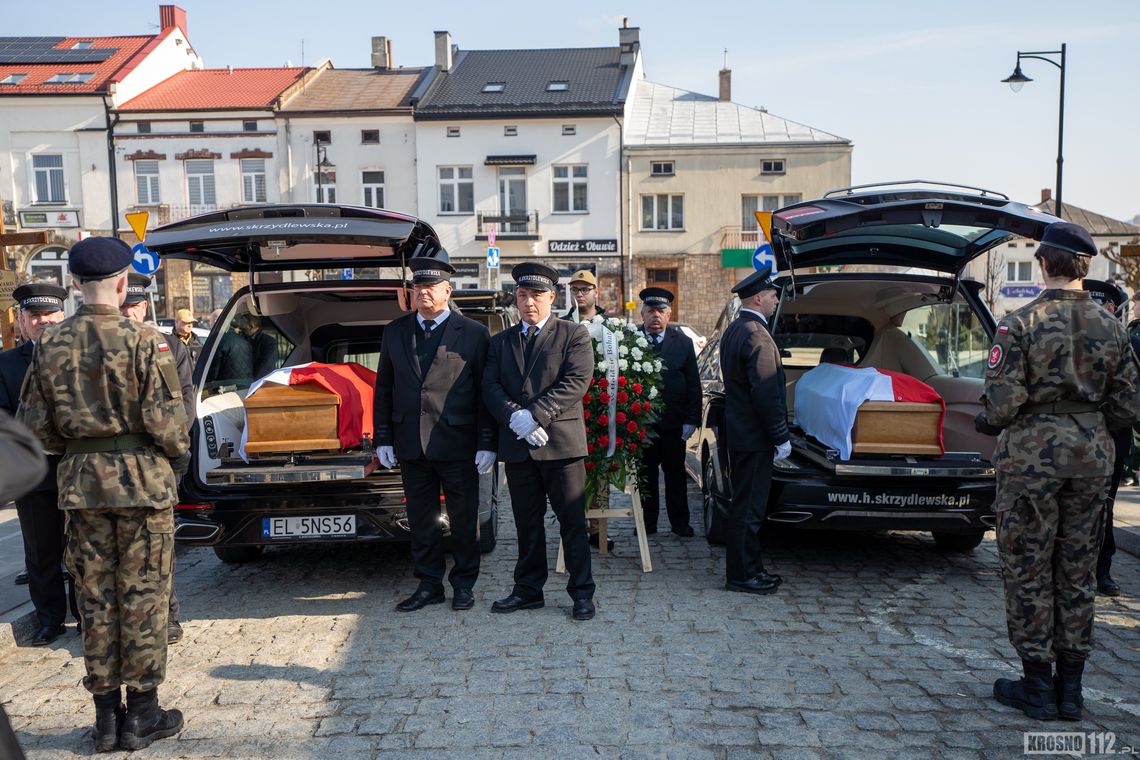 Godny pochówek po latach zapomnienia. Pogrzeb śp. Edwarda Czekańskiego i ppor. Edmunda Sawczyna Godny pochówek po latach zapomnienia. Pogrzeb śp. Edwarda Czekańskiego i ppor. Edmunda Sawczyna
