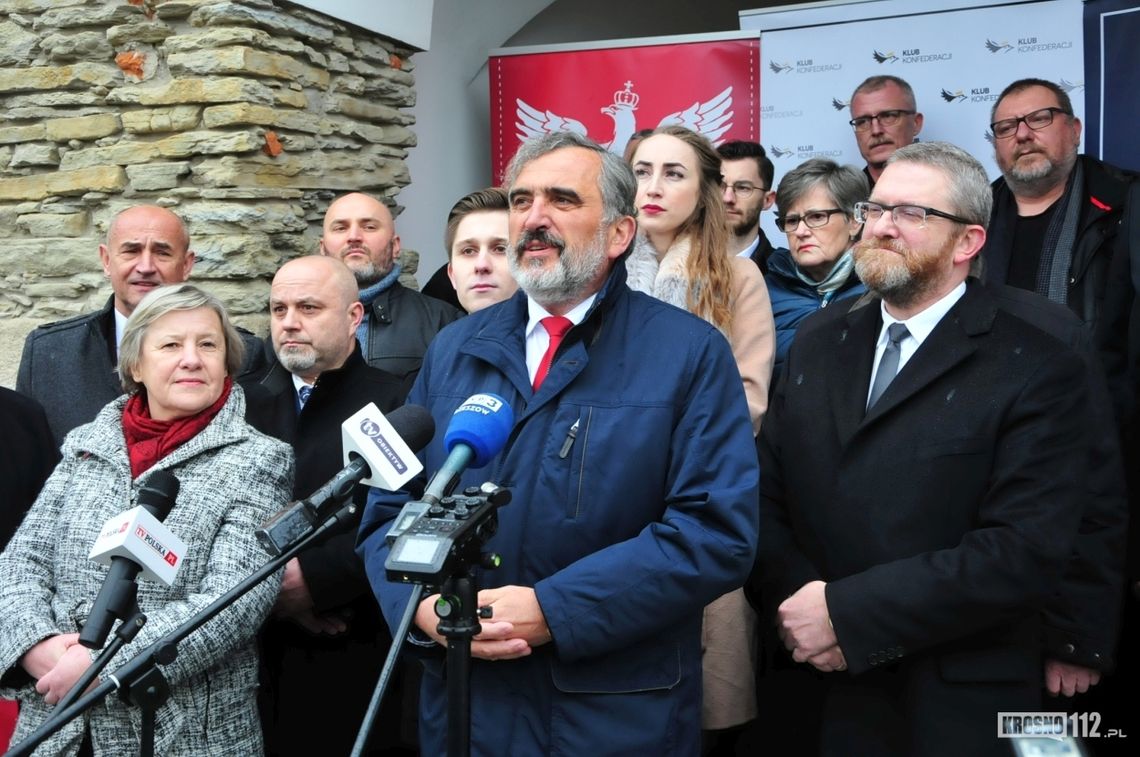 Grzegorz Braun i Janusz Korwin-Mikke mają w Krośnie biuro. Dziś zostało otwarte