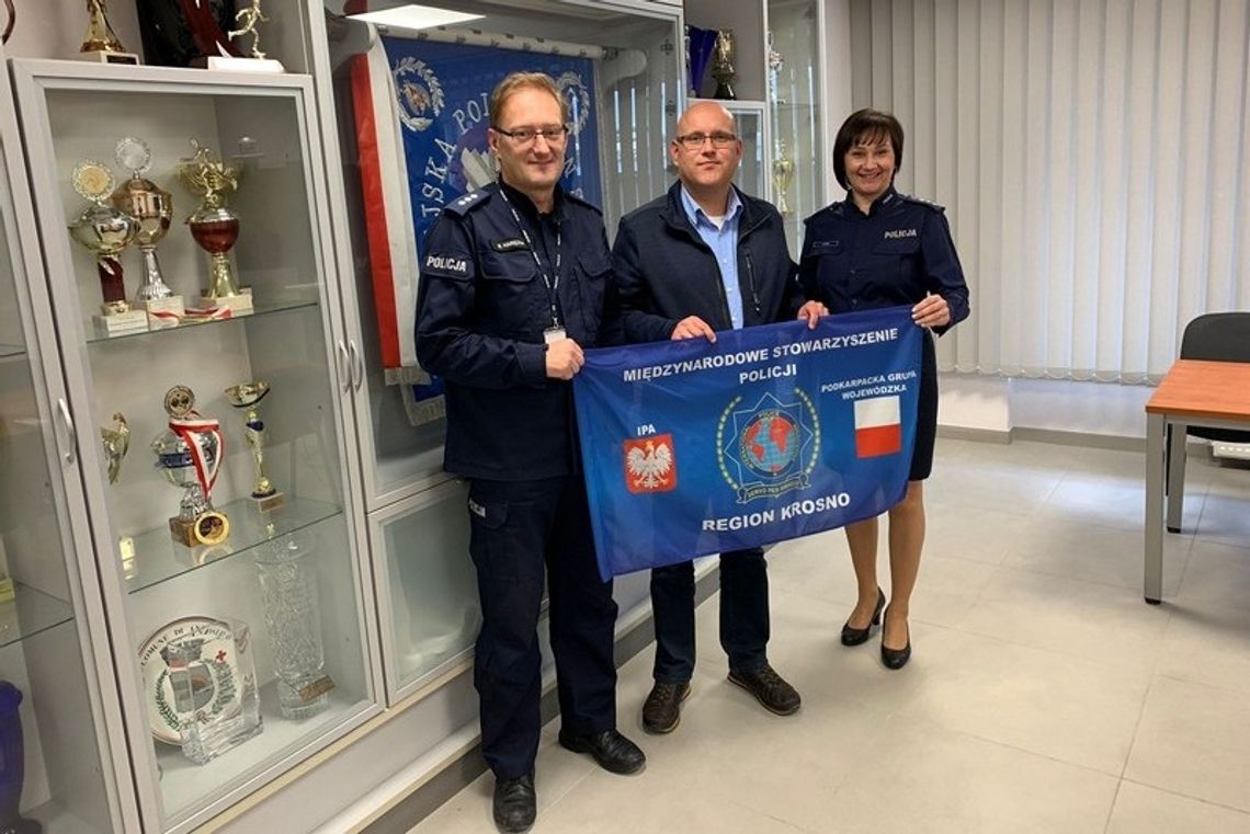 Holenderski policjant odwiedził krośnieńskich policjantów