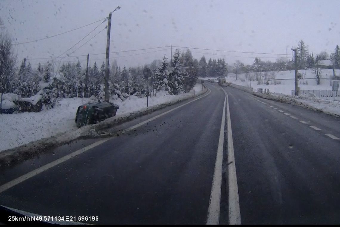 Inspektorzy Transportu Drogowego pierwsi na miejscu kolizji w Zboiskach