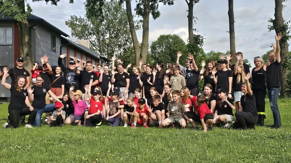 Integracja, zabawa i strażackie wyzwania przy ognisku. Spotkanie drużyn MDP z gminy Rymanów Integracja, zabawa i strażackie wyzwania przy ognisku. Spotkanie drużyn MDP z gminy Rymanów