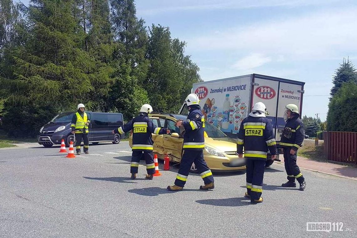 IWLA: Zderzenie trzech samochodów. Jedna osoba poszkodowana