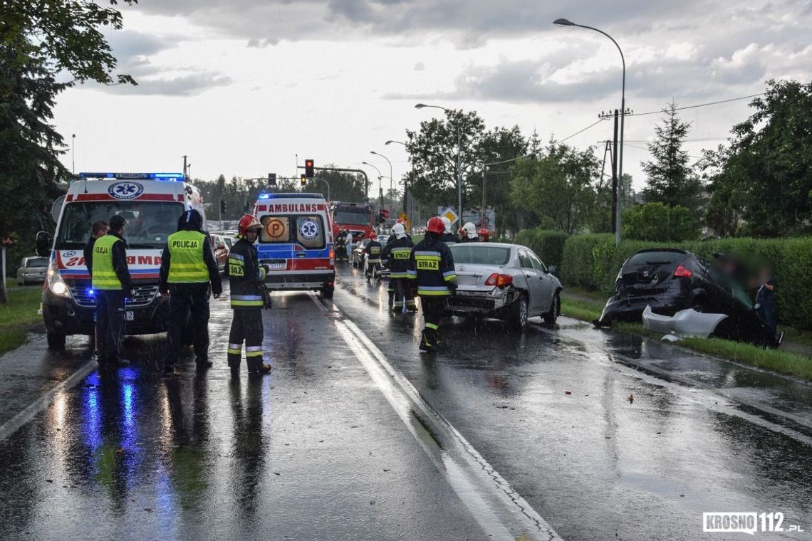 IWONICZ: 5 osób poszkodowanych w kolizji na DK28