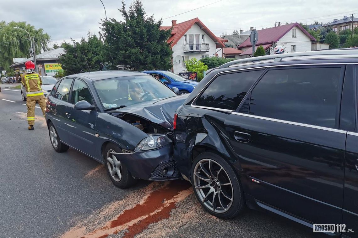 ? Iwonicz/DK28. Zderzenie dwóch samochodów, dwie osoby w szpitalu