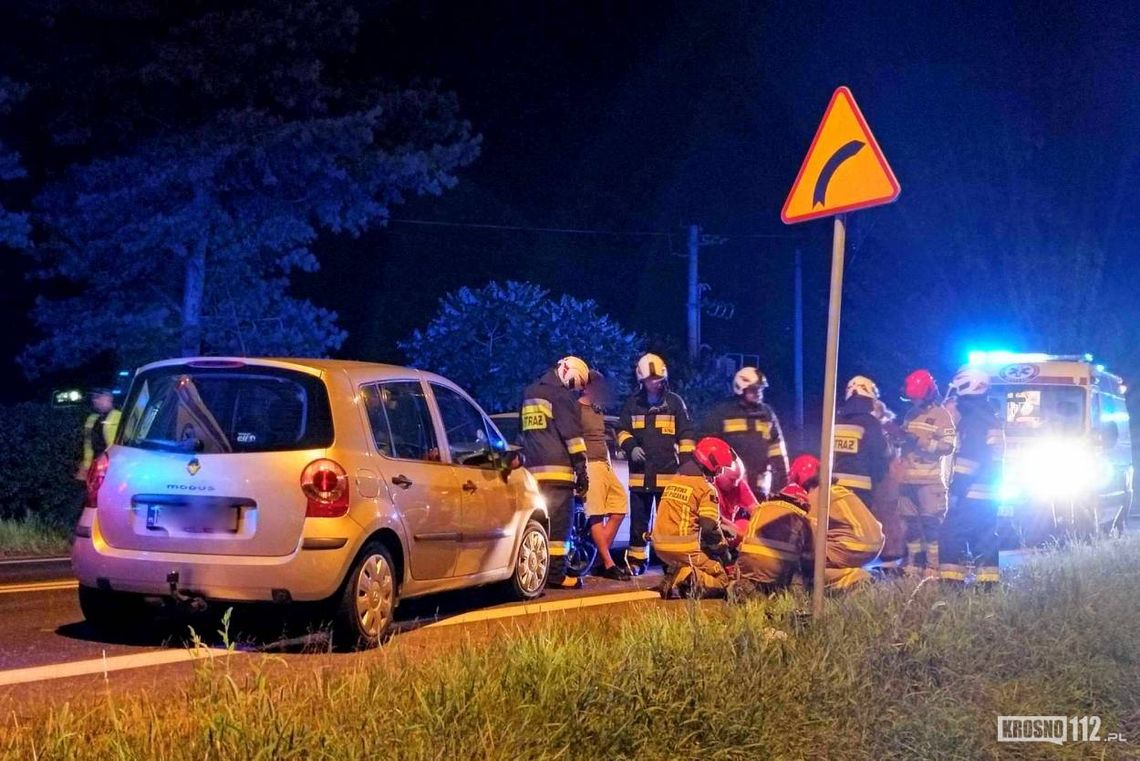 Iwonicz. Najechanie na siebie trzech pojazdów na DK28