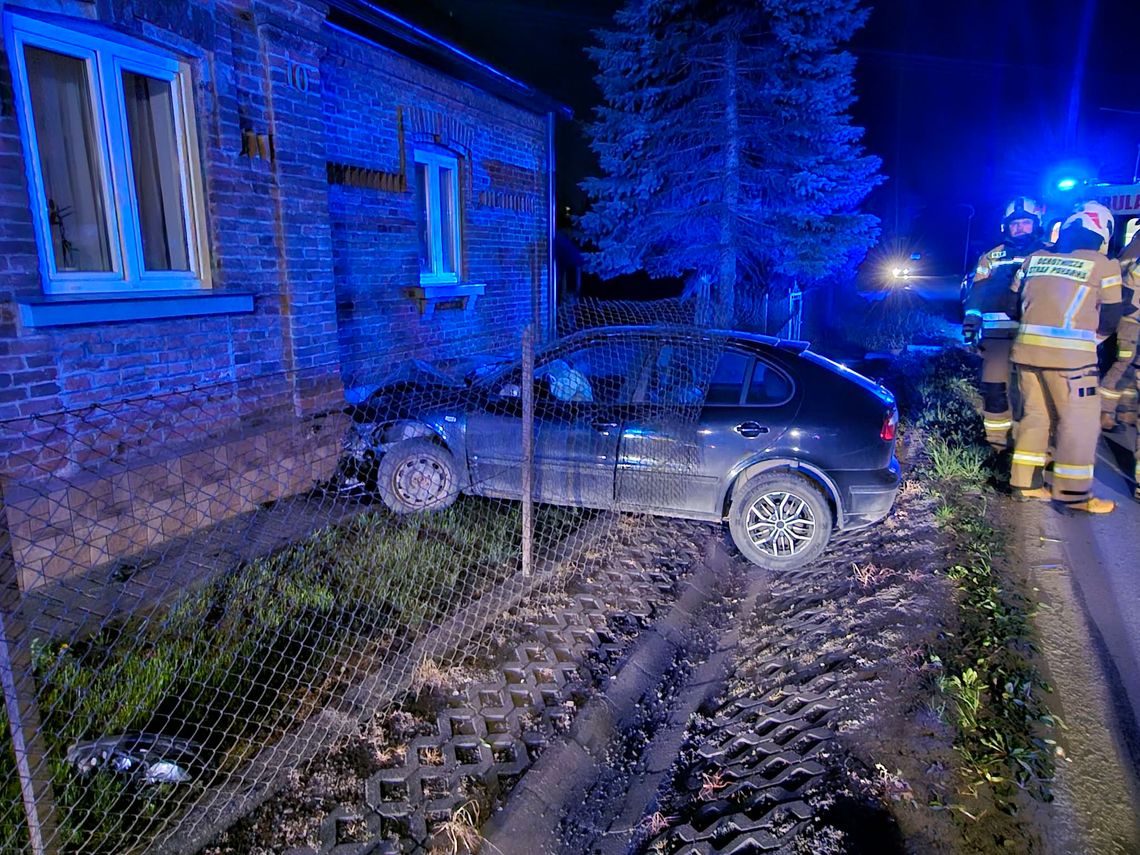 Iwonicz. Samochodem wjechała w dom
