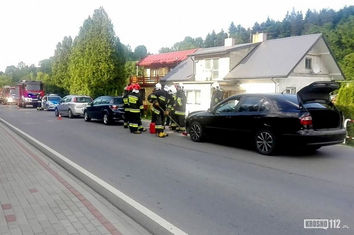 IWONICZ: Zderzenie trzech samochodów osobowych na Długiej