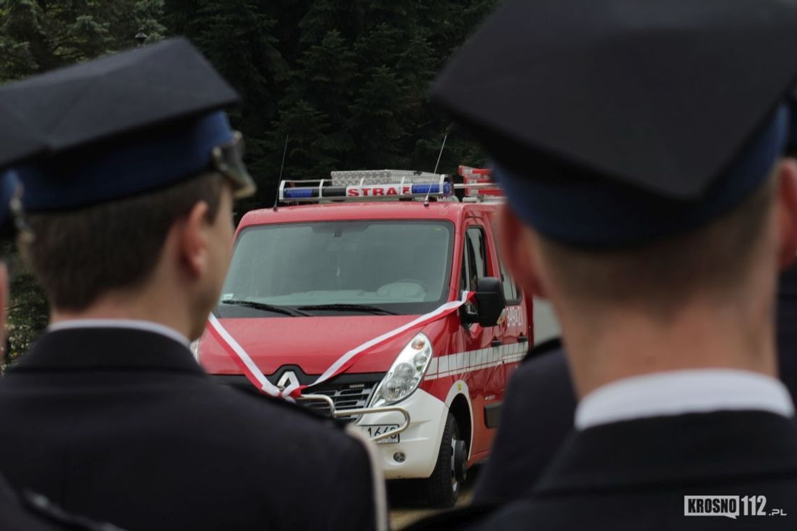 IWONICZ-ZDRÓJ: Nowy strażacki wóz przekazany ochotnikom