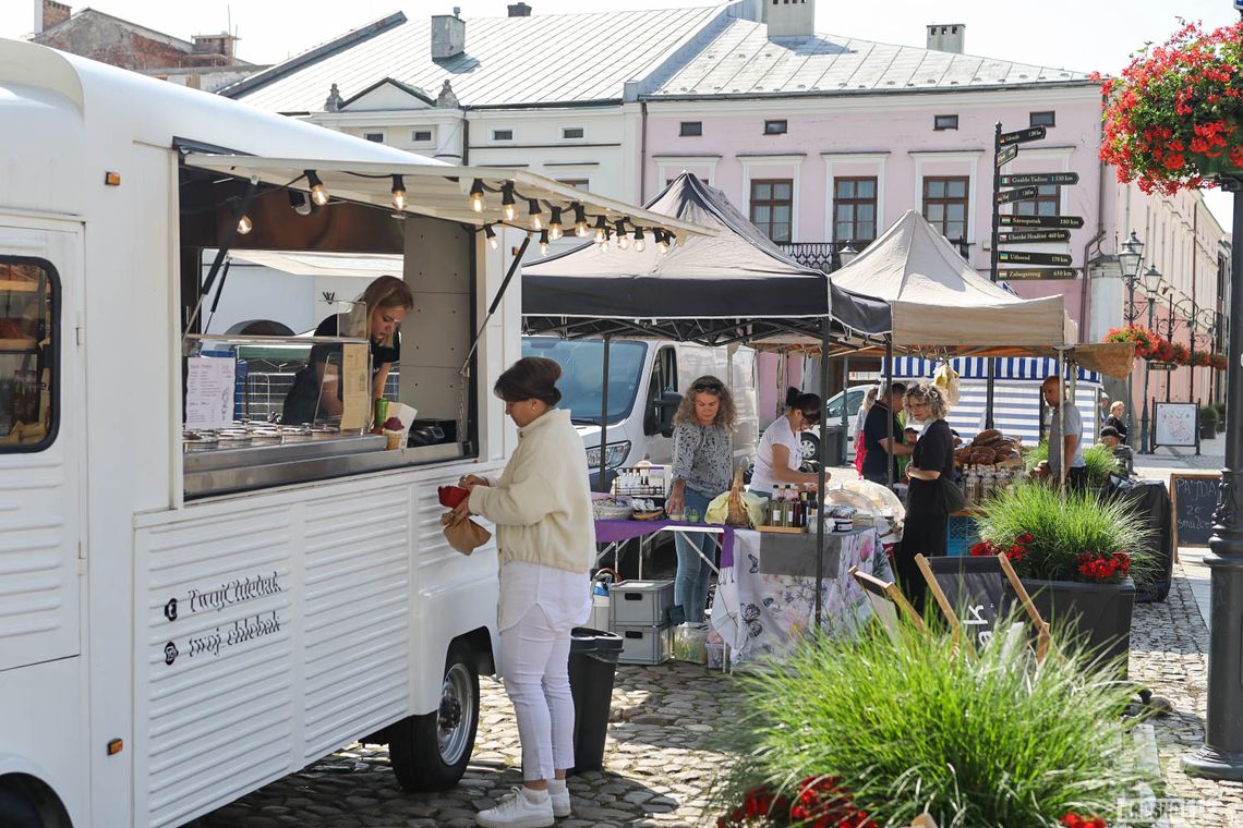 Trwa Jarmark Produktów Regionalnych i Tradycyjnych – Krośnieński Ryneczek!