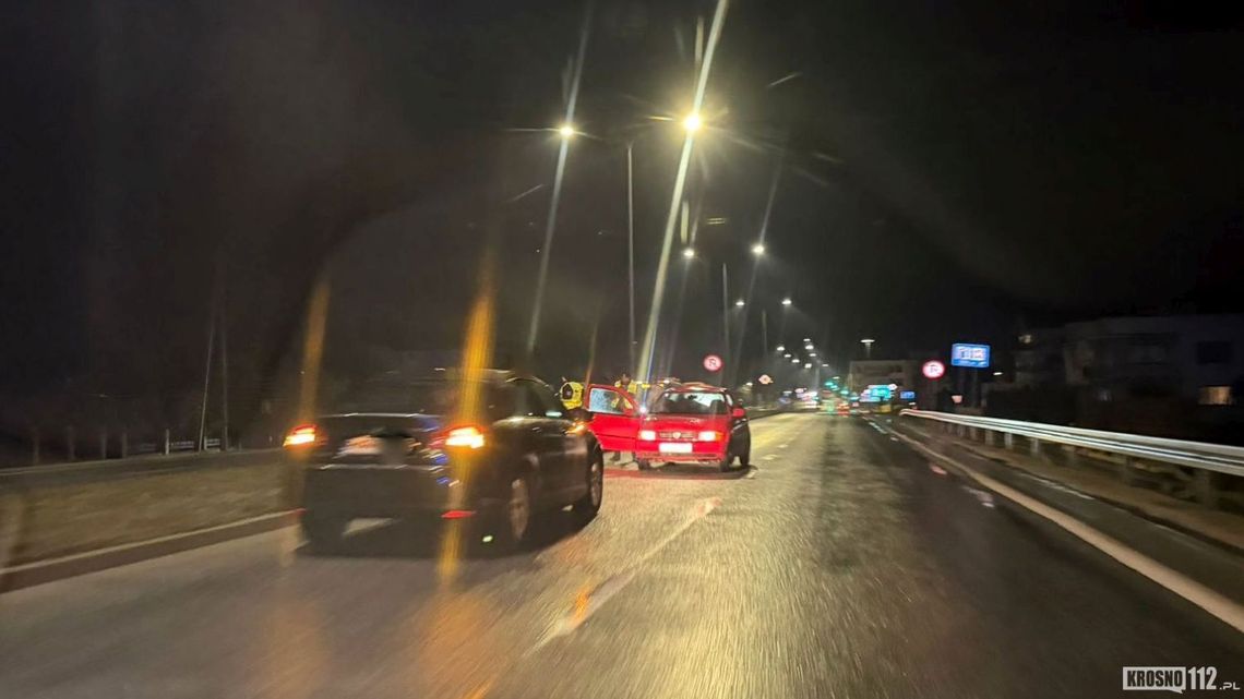 Jechał pod prąd Aleją Jana Pawła II. Zatrzymali go inni kierowcy